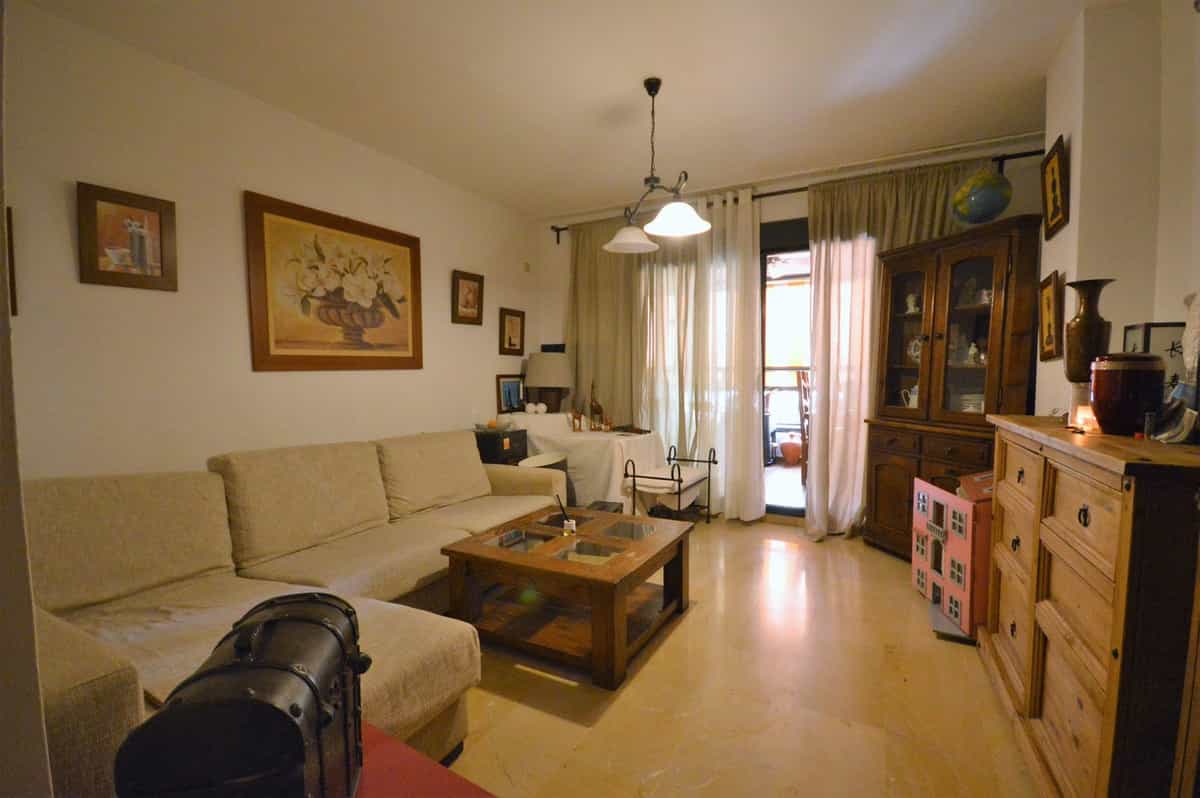 Condominium in San Pedro de Alcantara, Andalusia 10851613