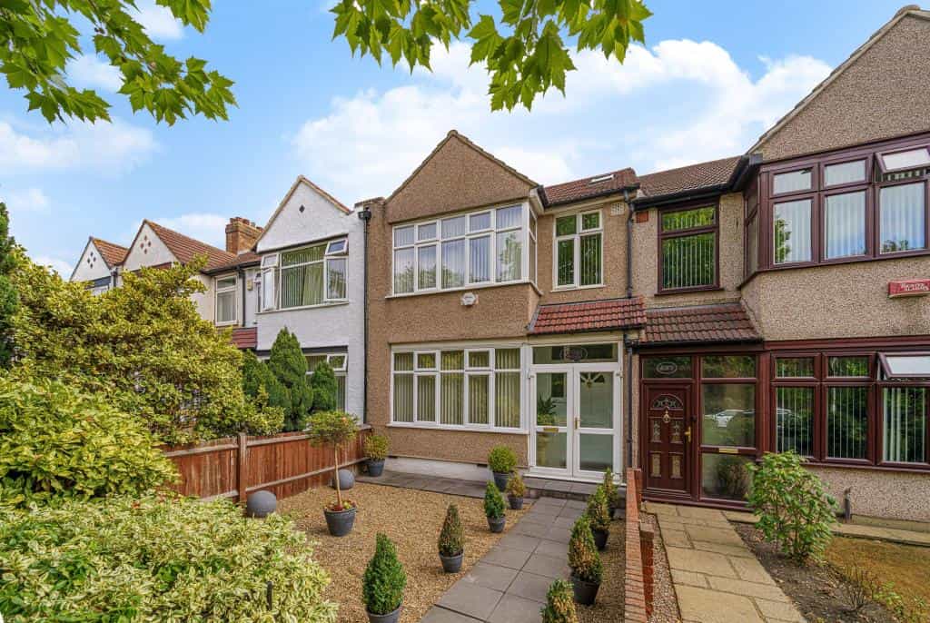 House in Elmers End, Bromley 10852279