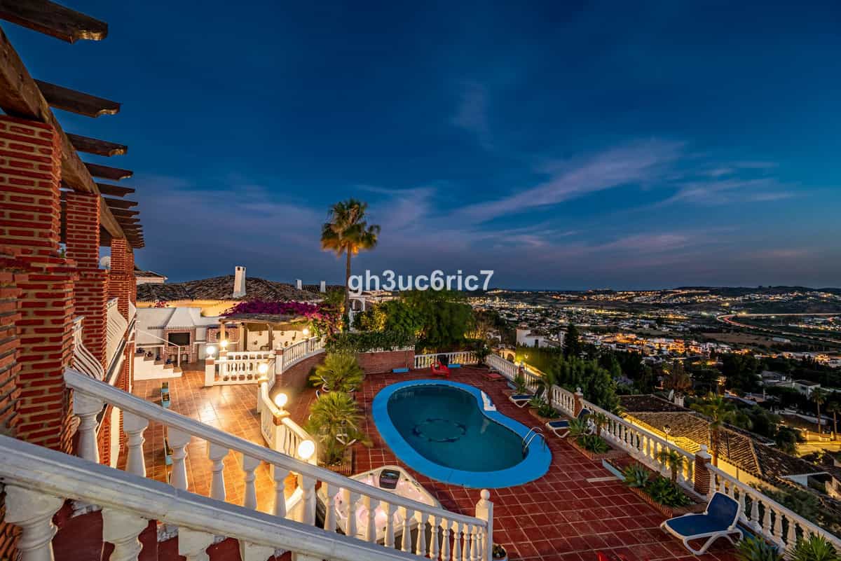 House in Fuengirola, Andalusia 10852483