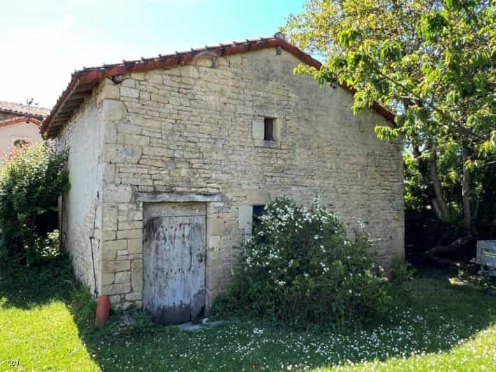 casa no Villefagnan, Nouvelle-Aquitaine 10852504