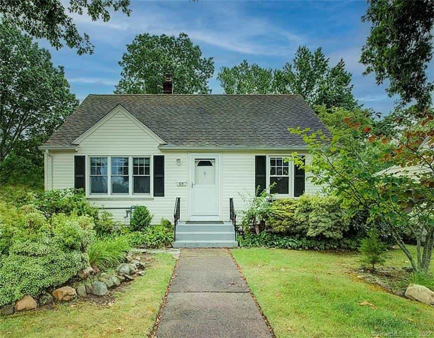 House in Woodmont, Connecticut 10852517