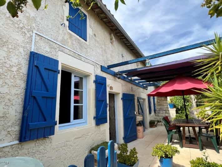 House in Mansle, Nouvelle-Aquitaine 10852578