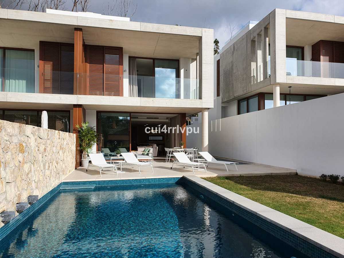 House in Marbella, Andalusia 10853040