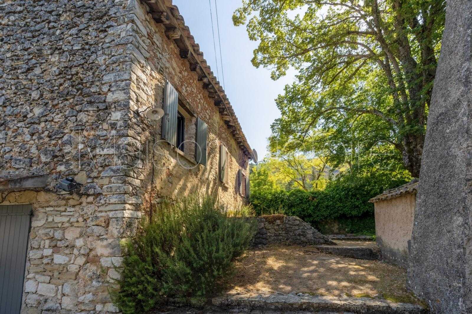 House in Sault, Provence-Alpes-Cote d'Azur 10853104
