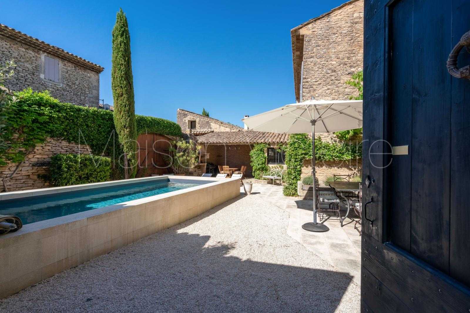 House in Cabrieres-d'Avignon, Provence-Alpes-Cote d'Azur 10853143