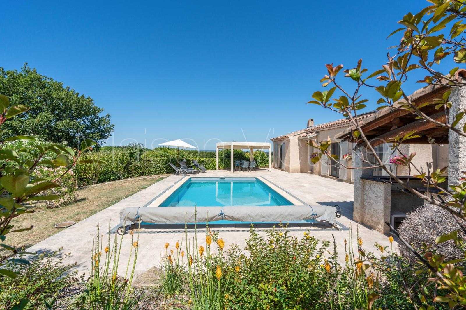 Rumah di L'Isle-sur-la-Sorgue, Provence-Alpes-Côte d'Azur 10853174