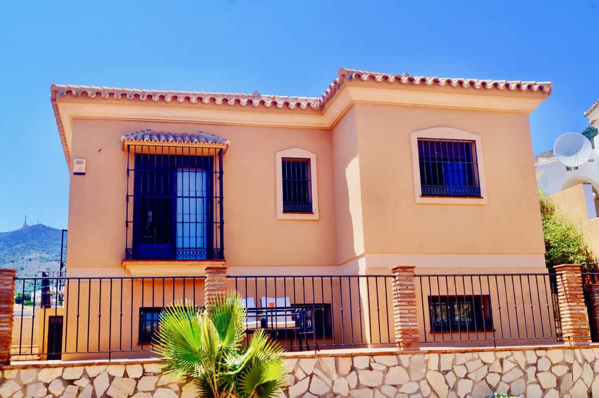 House in Arroyo de la Miel, Andalusia 10853266