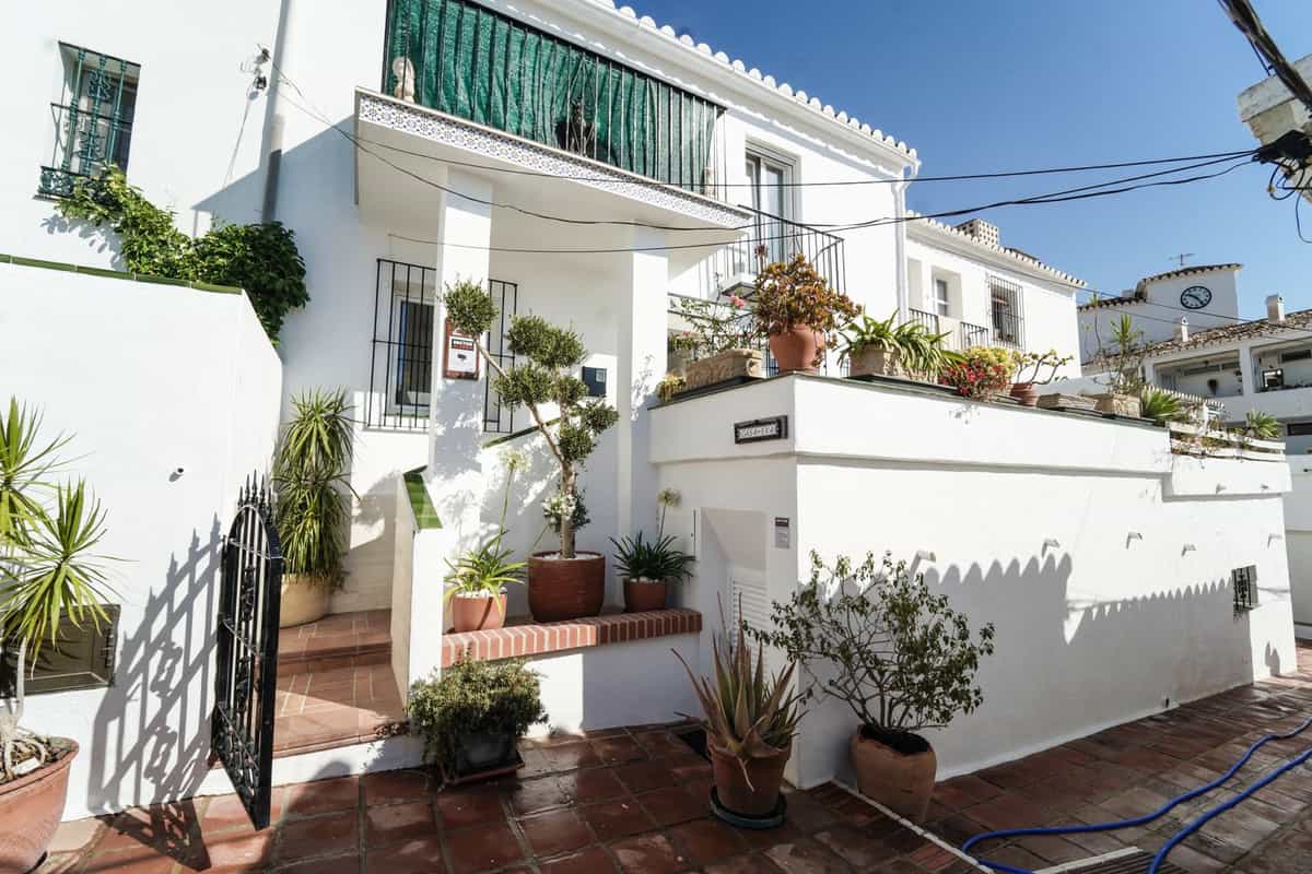 House in Santa Fe de los Boliches, Andalusia 10853286