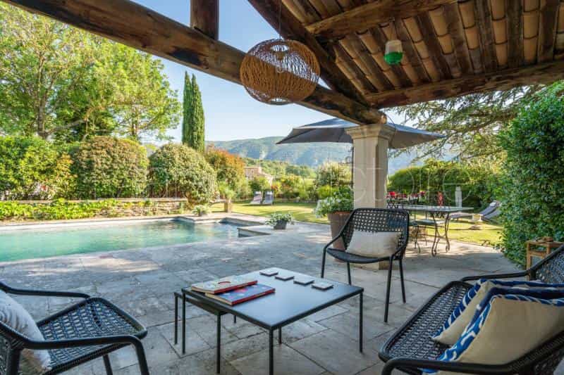 Huis in Tegen le Vieux, Provence-Alpes-Côte d'Azur 10853297