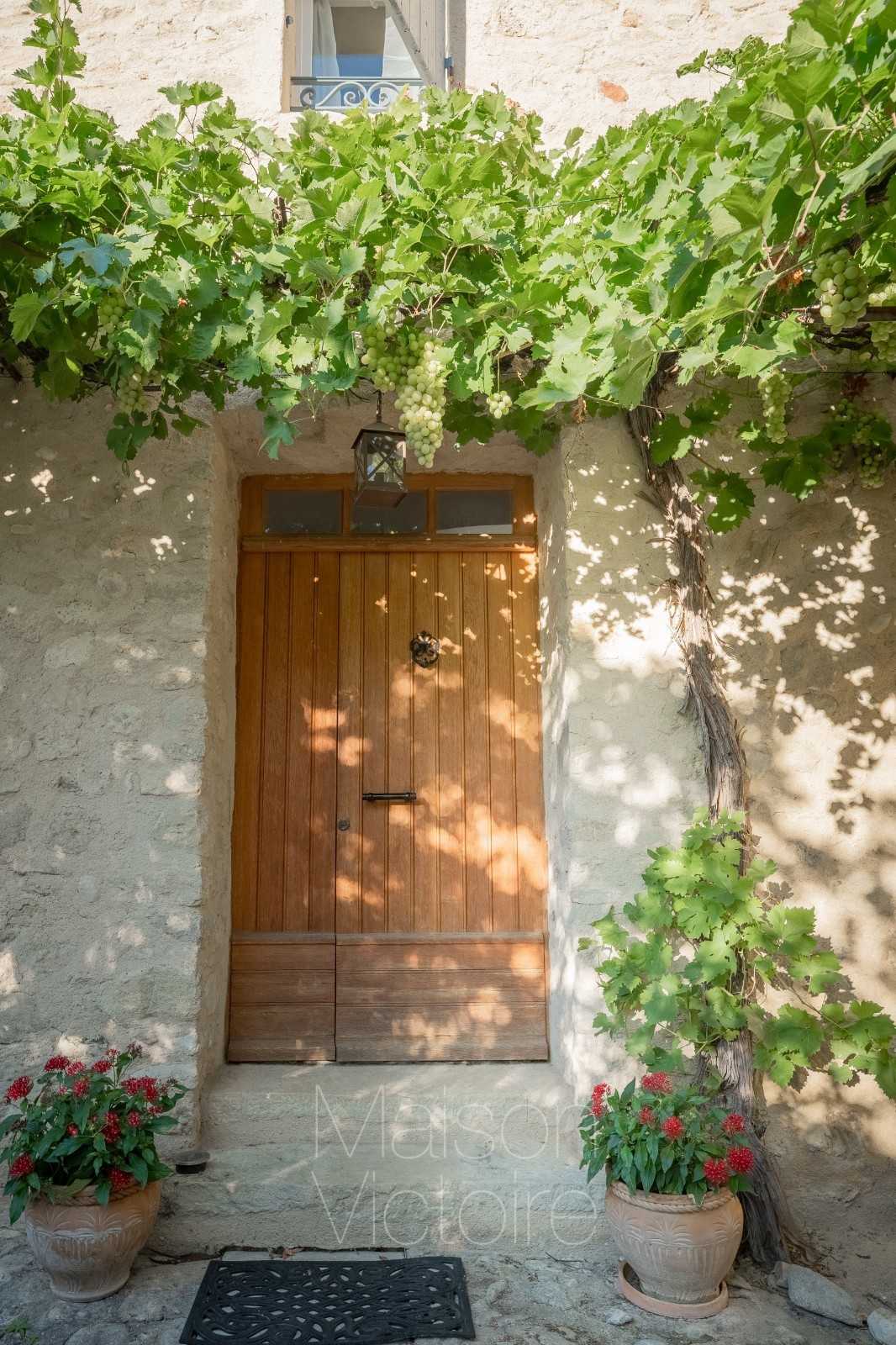 casa en Mazan, Provence-Alpes-Côte d'Azur 10853364
