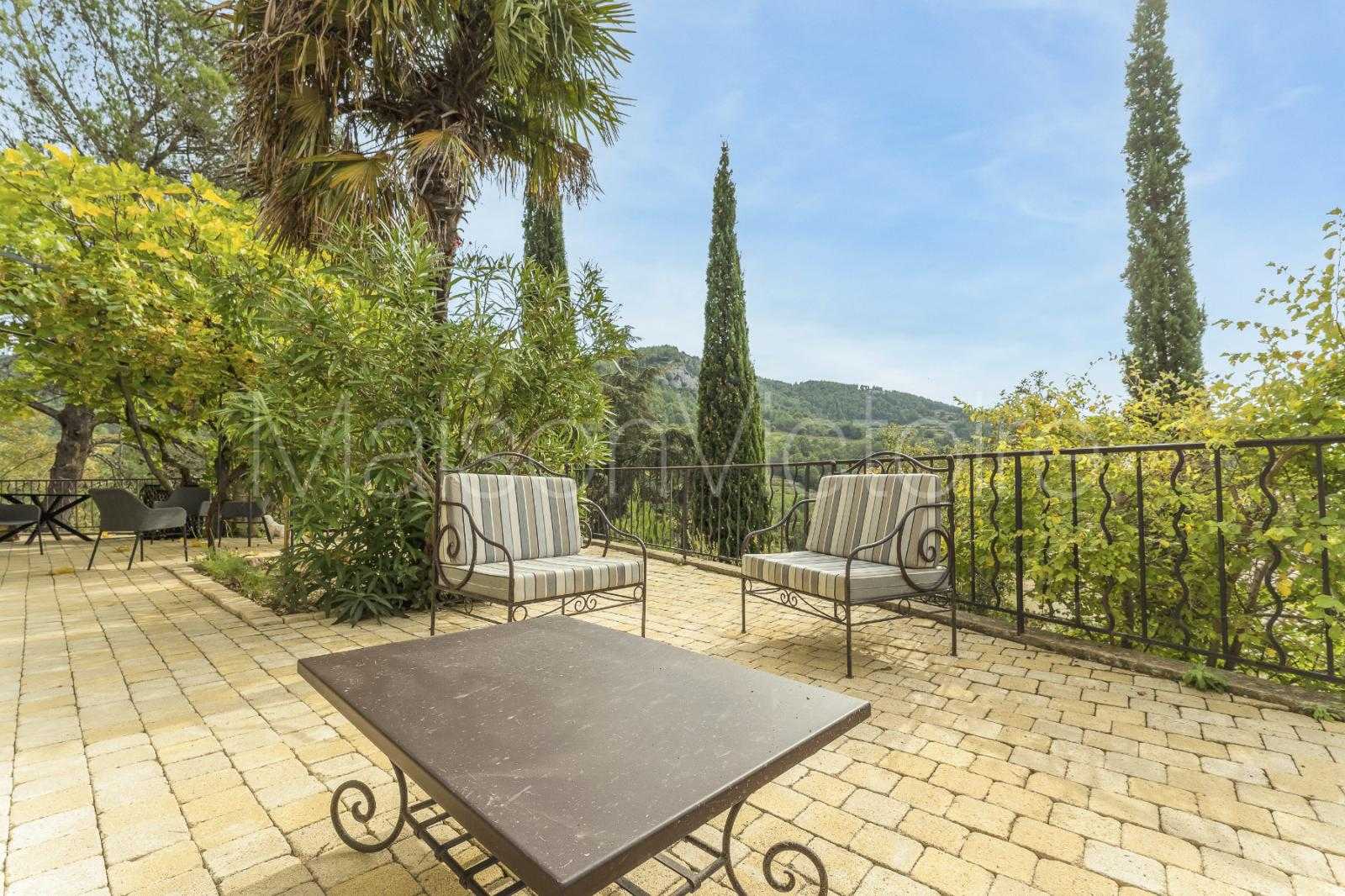 Casa nel Beaumes-de-Venise, Provence-Alpes-Côte d'Azur 10853380