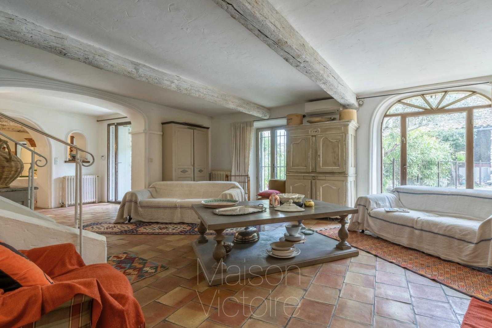 房子 在 L'Isle-sur-la-Sorgue, Provence-Alpes-Côte d'Azur 10853385