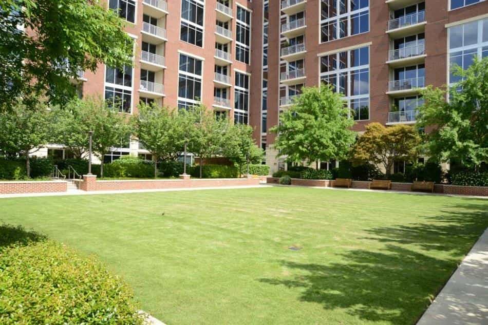 Condominium in Atlanta, Georgia 10853596