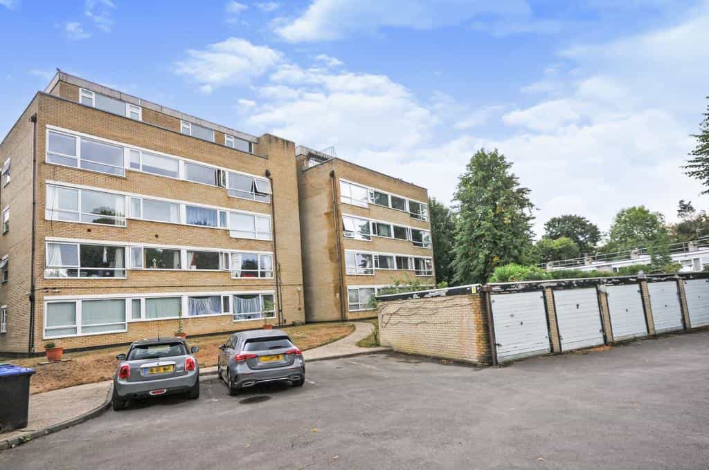 Condominium in Beckenham, Bromley 10854007