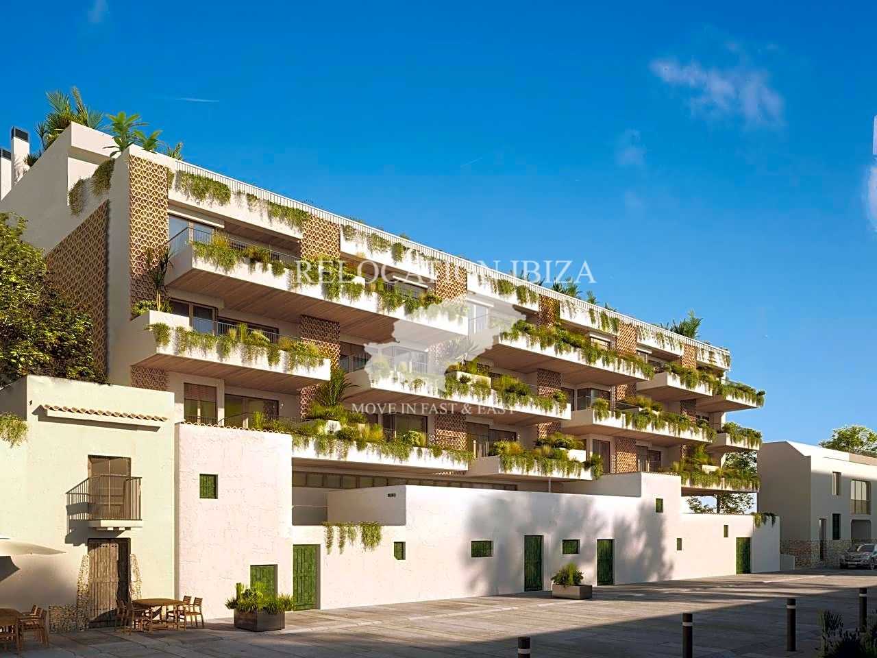 Condominium in El Arenal, Balearic Islands 10854064