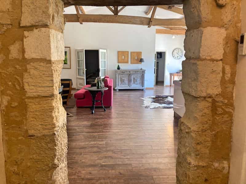 House in Minzac, Nouvelle-Aquitaine 10854296
