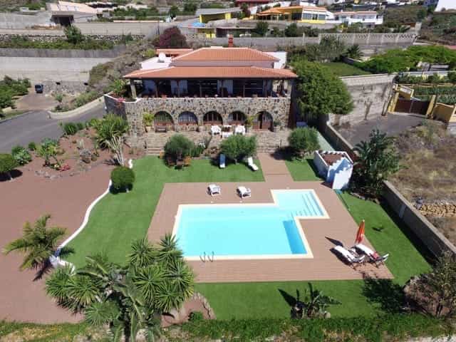 House in Candelaria, Canary Islands 10854413