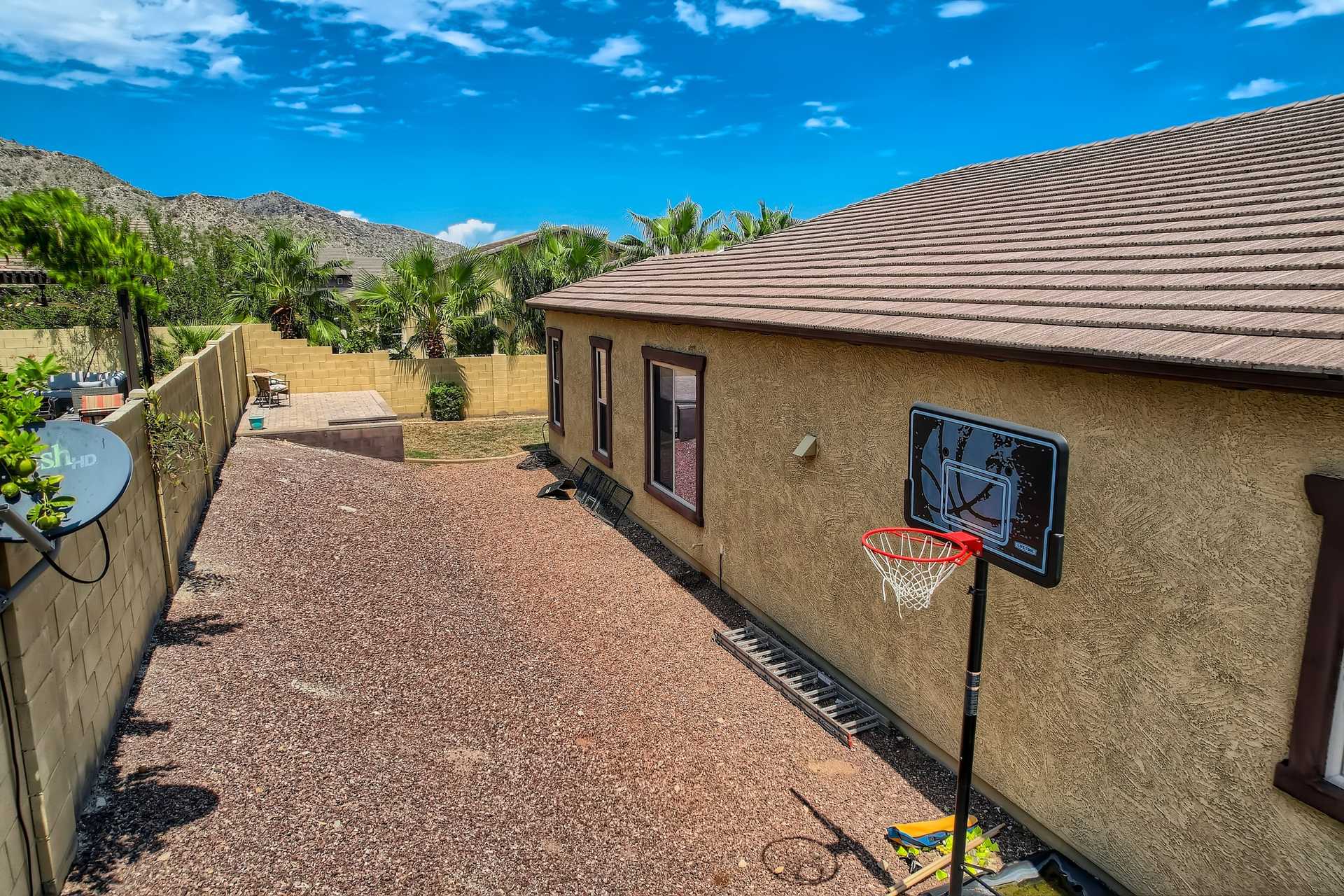 House in Buckeye, Arizona 10854478