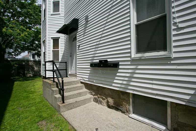 Huis in Fall River-station, Massachusetts 10854681