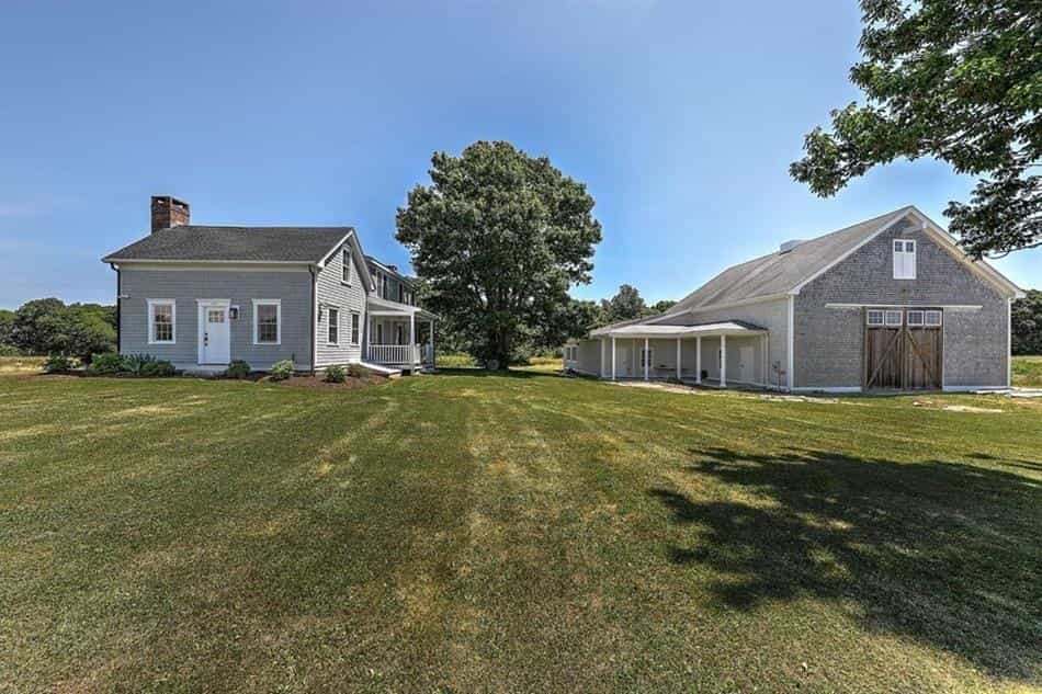 House in Great Neck, Massachusetts 10854699