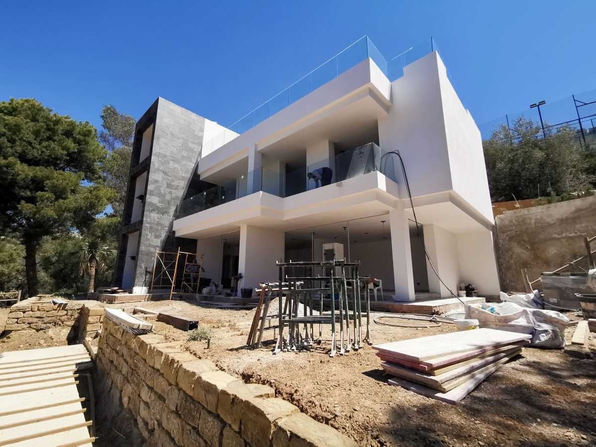 House in Fuengirola, Andalusia 10854912