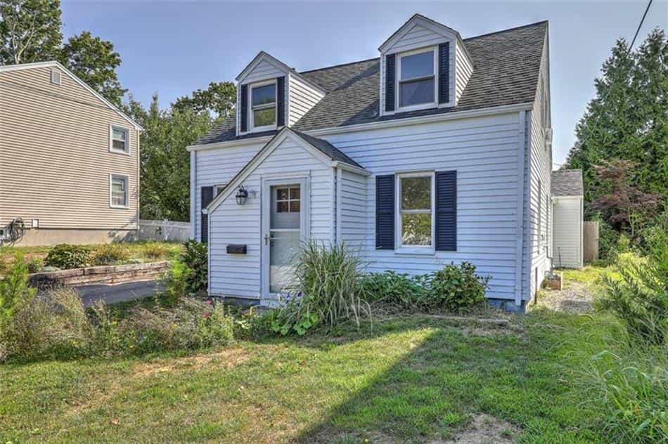 House in Barrington, Rhode Island 10855456