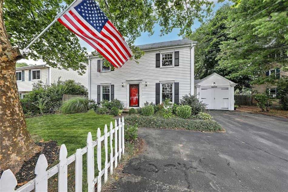 House in Rumford, Rhode Island 10855459