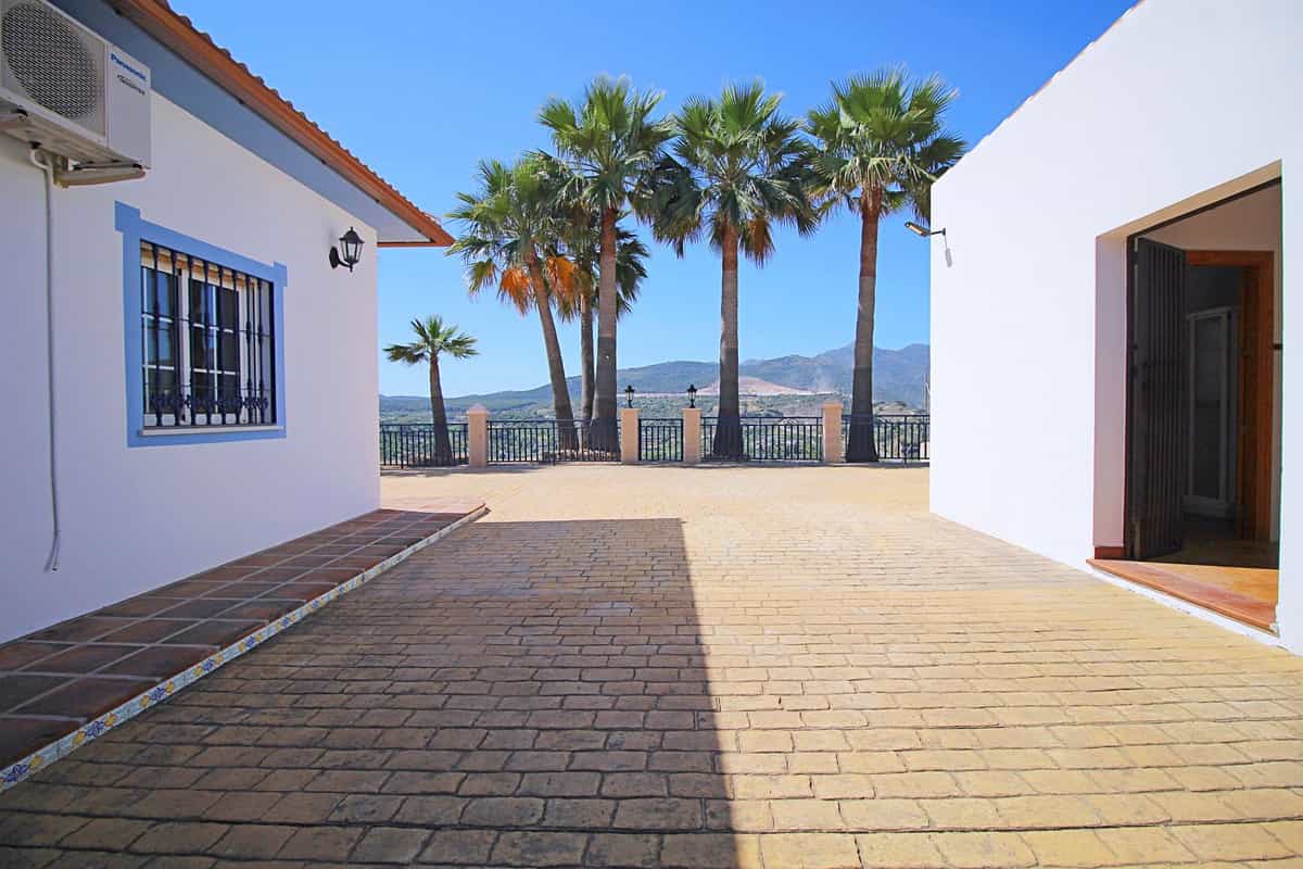 House in Coín, Andalusia 10855657