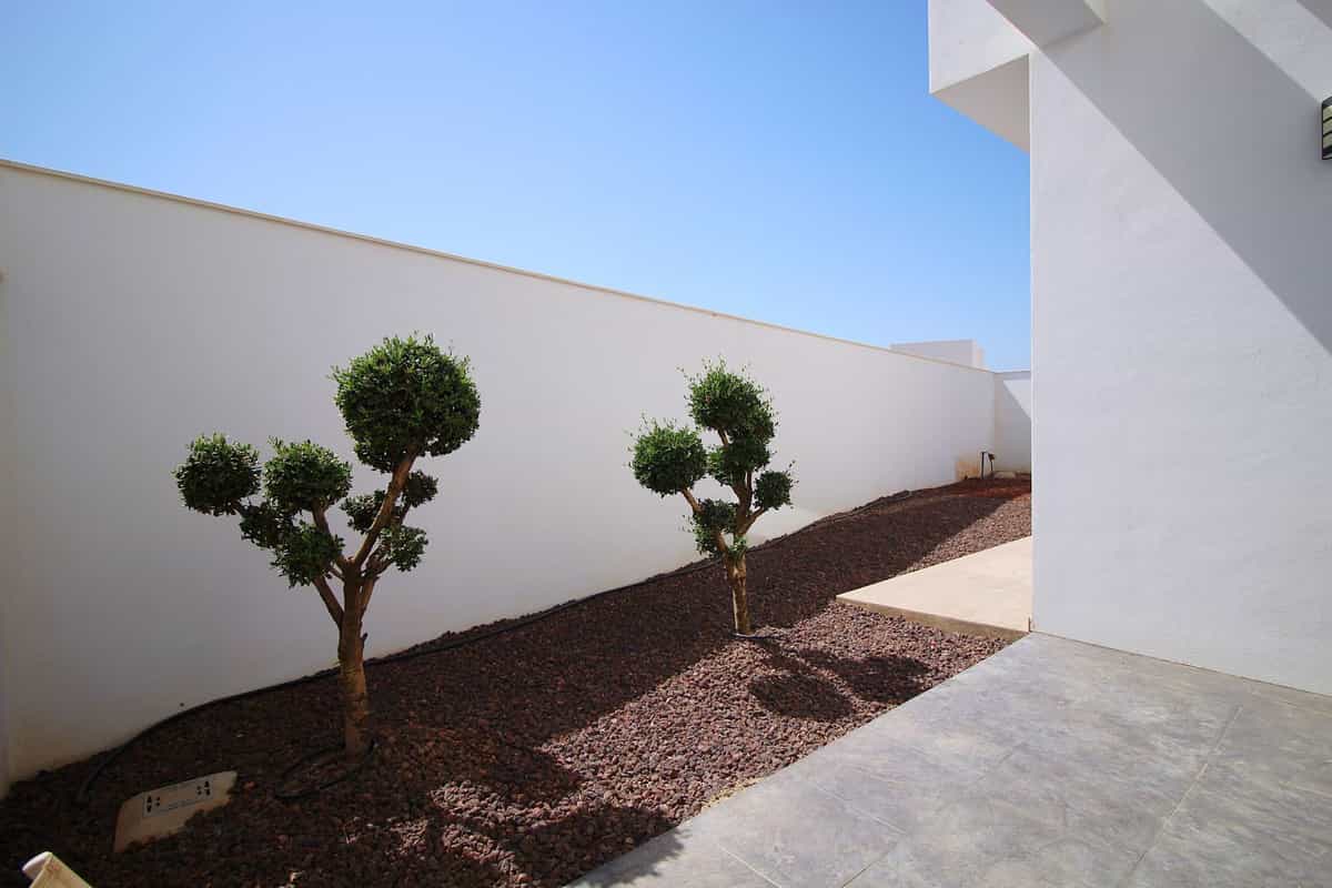rumah dalam Coín, Andalusia 10855794