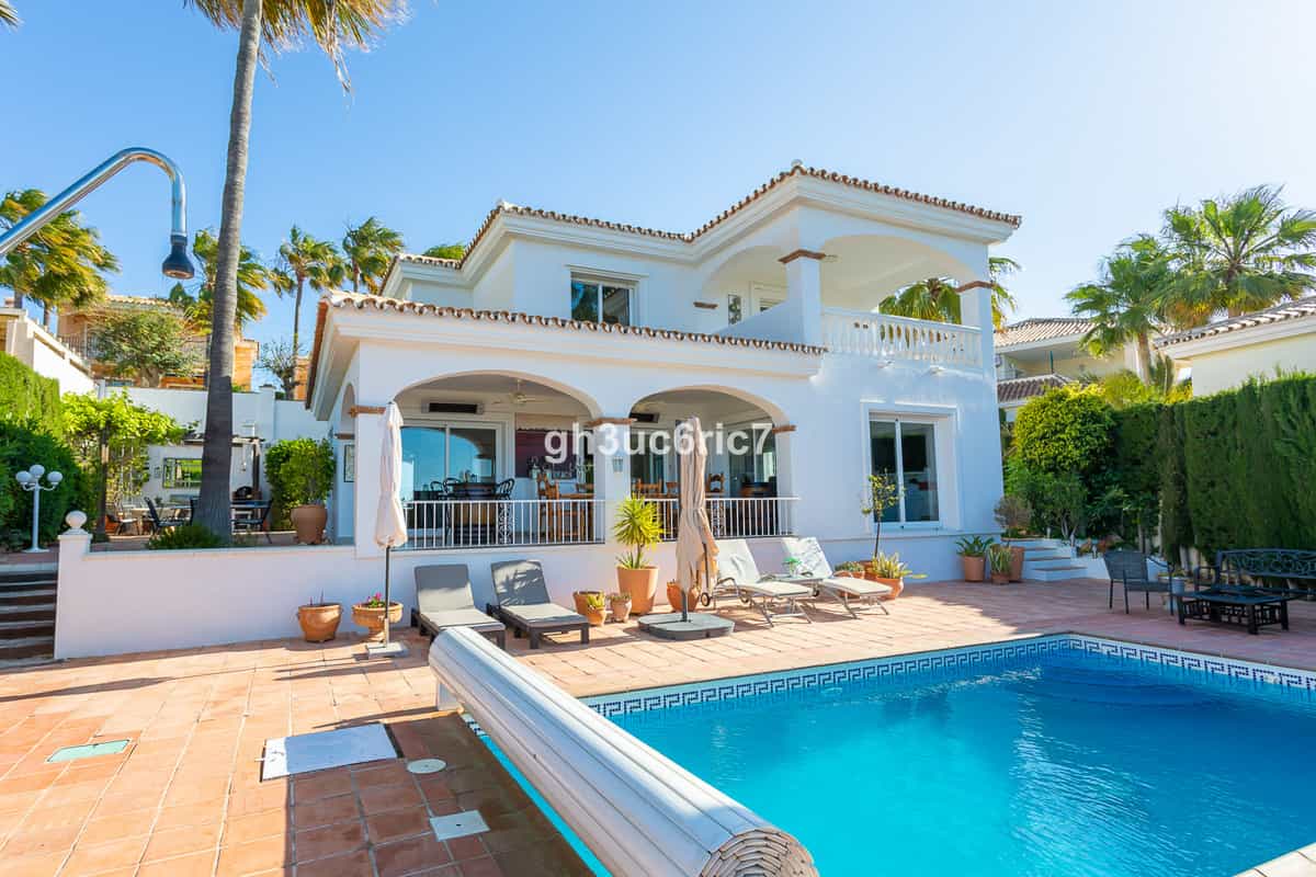 House in Fuengirola, Andalusia 10856431