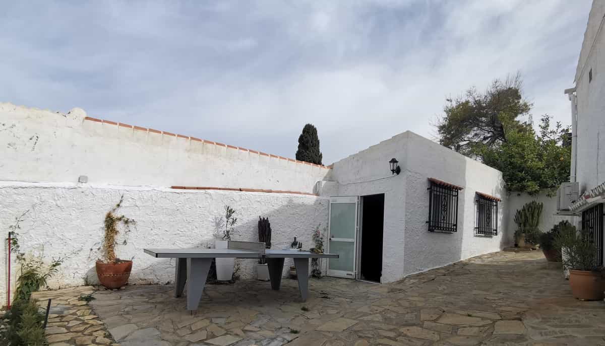 بيت في Frigiliana, Andalucía 10856576