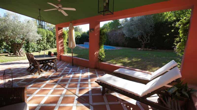 House in Marbella, Andalucía 10856740