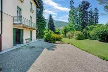 House in Stresa, Piedmont 10857387