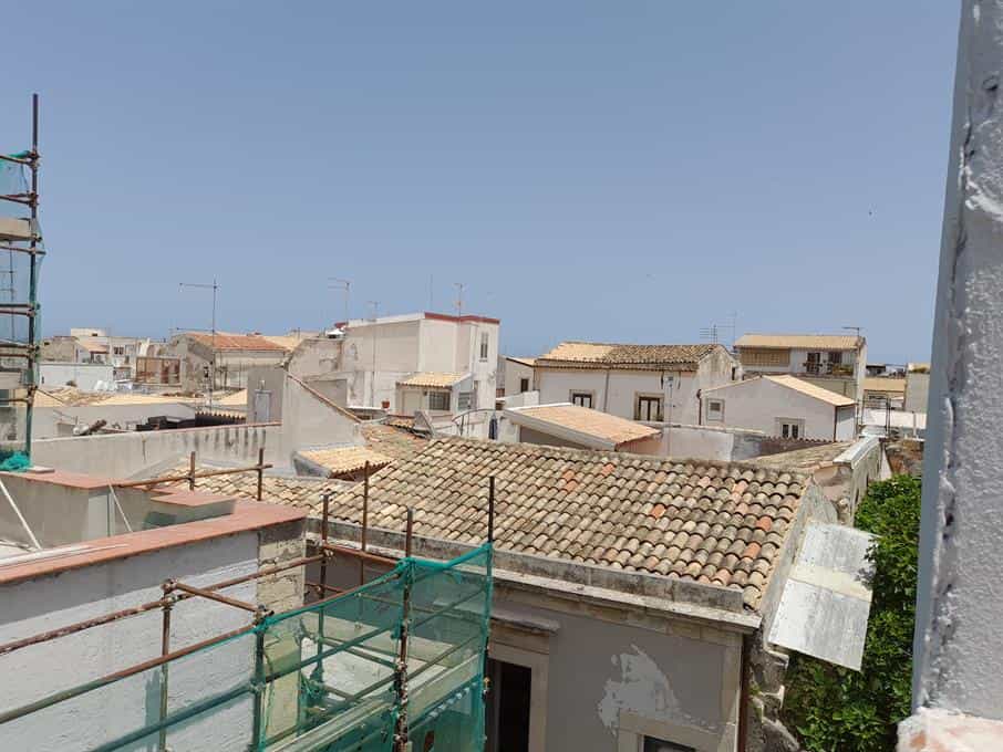 жилой дом в Catania, Sicilia 10857415