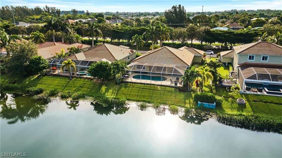 Huis in Cape Coral, Florida 10857473