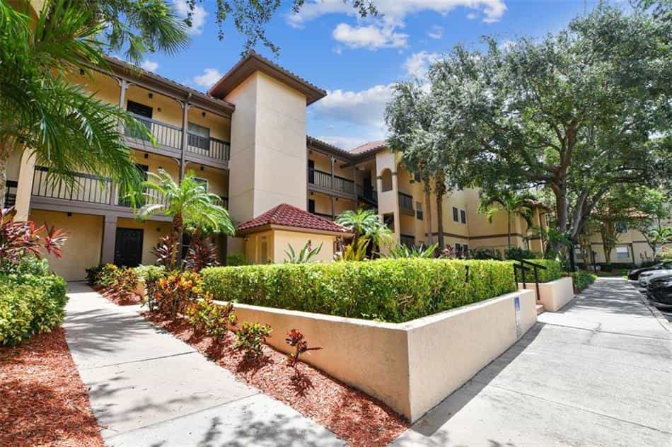 Condominium in Feather Sound, Florida 10857480