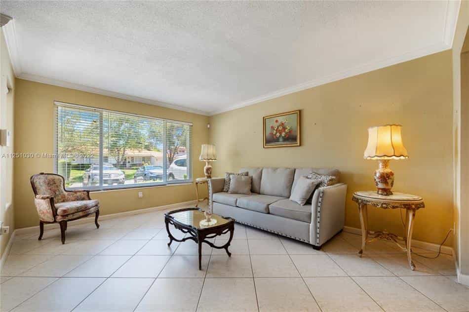 Condominium in Coral Terrace, Florida 10857485