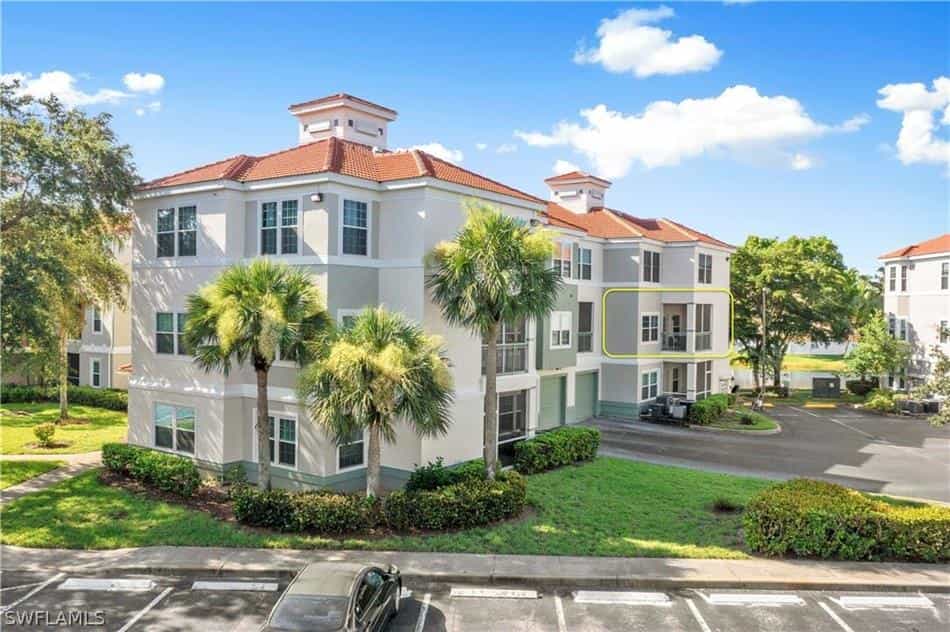 Condominium in Raad, Florida 10857502