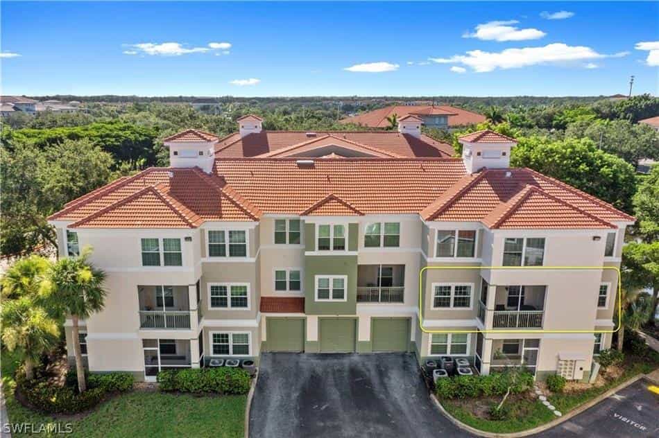 Condominium in Estero, Florida 10857502