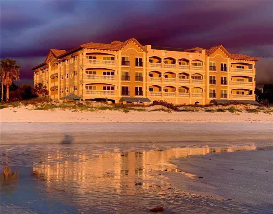 公寓 在 印度岩石海灘, 佛羅里達 10857602