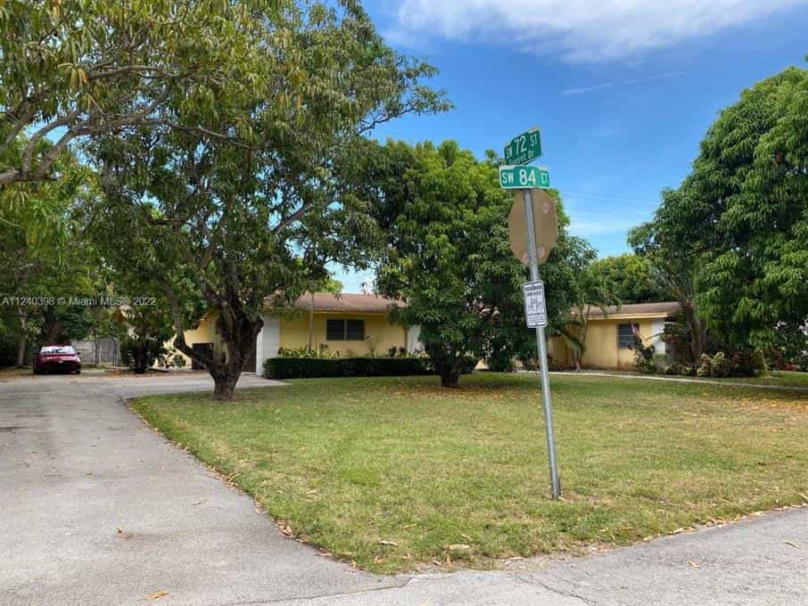 Condominium in Glenvar-hoogten, Florida 10857675