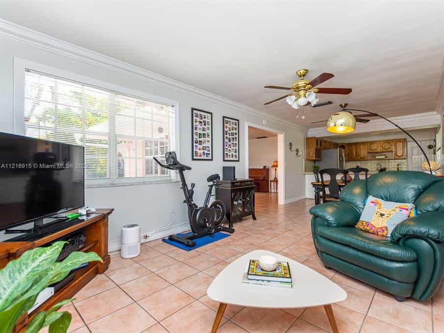 Condominium in Miami, Florida 10857685
