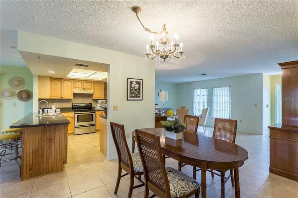 House in Warm Mineral Springs, Florida 10857750