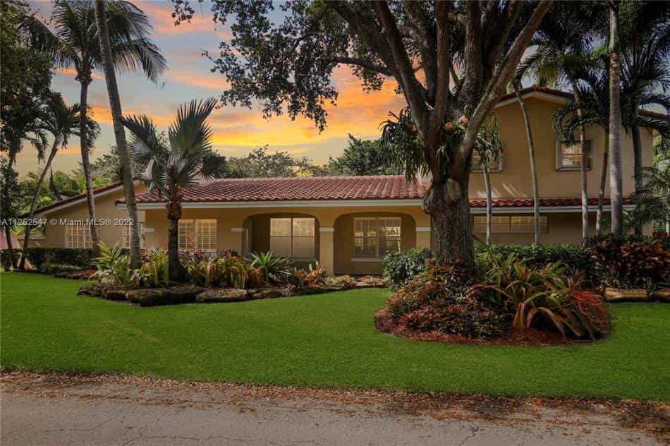 Condominium in Palmetto Bay, Florida 10857803