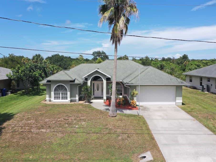 House in Sebastian, Florida 10857928