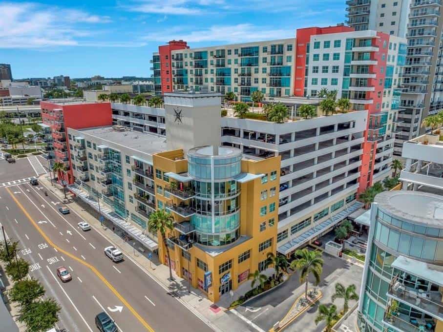 Condominium in Tampa, Florida 10858021