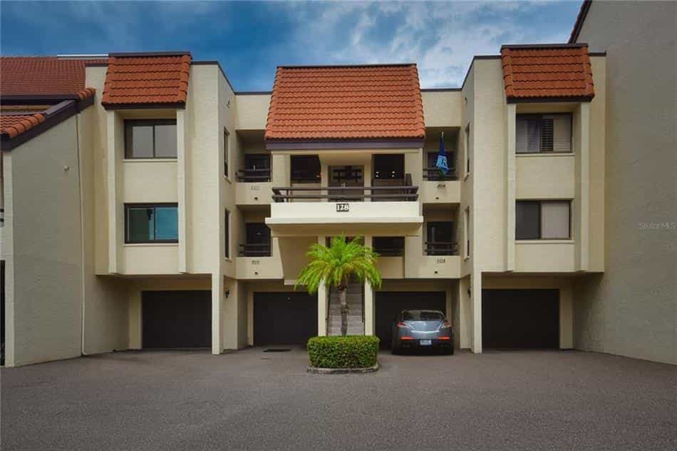 Condominium in Tierra Verde, Florida 10858054