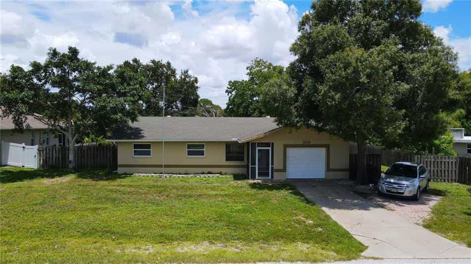 House in Manasota, Florida 10858067