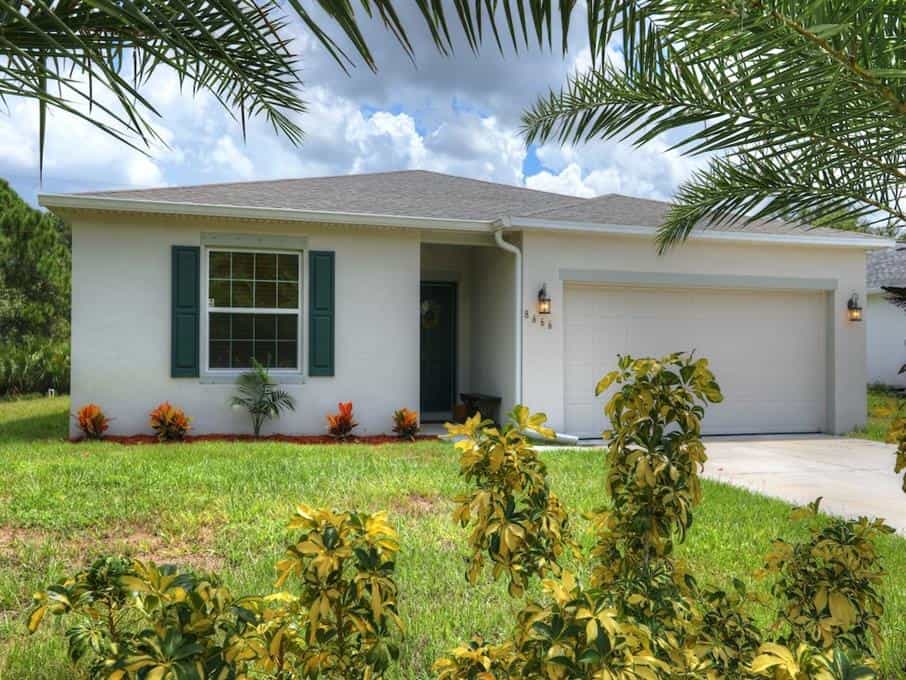 Hus i Vero Lake Estates, Florida 10858196