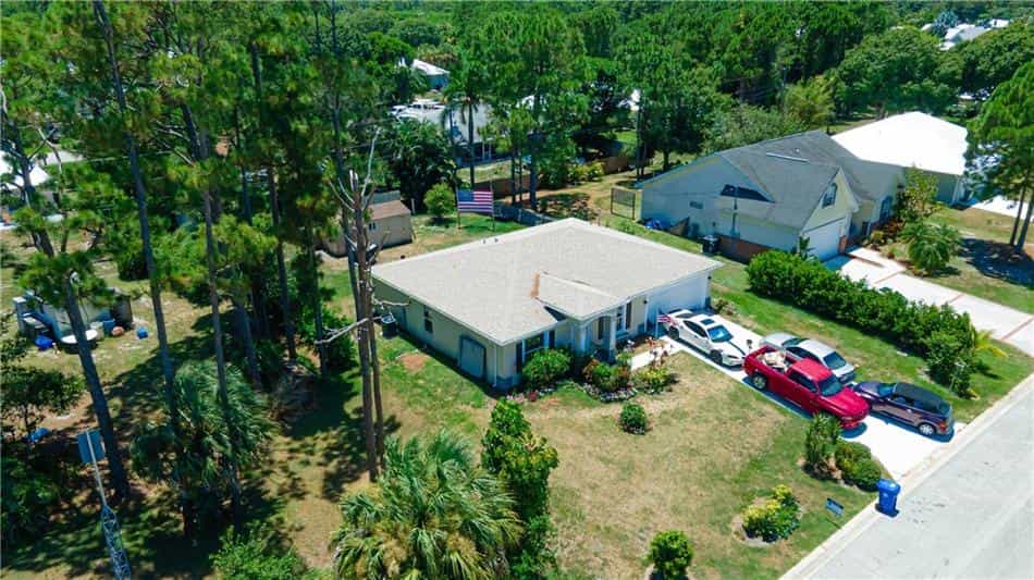 House in Vero Beach, Florida 10858205